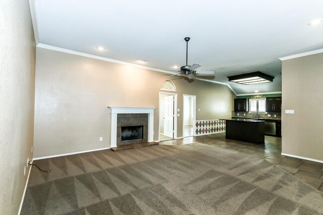 Building Photo - 308 Longhorn St