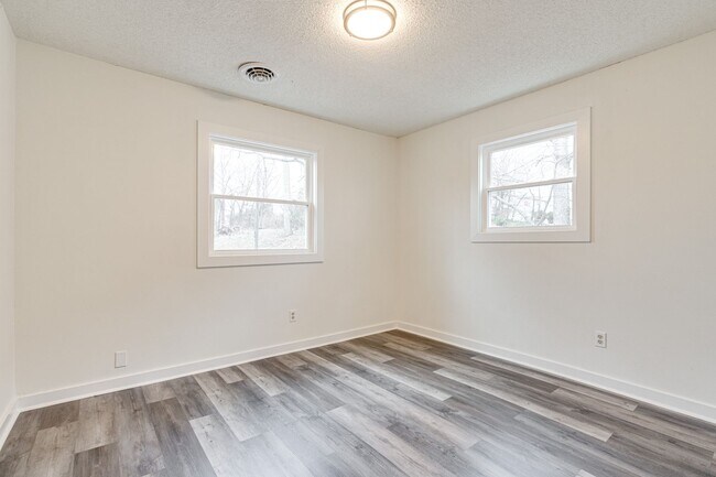 Foto del edificio - Newly renovated 3 bedroom, 1.5 bathroom fo...
