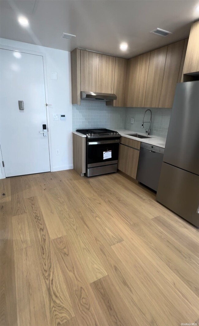Foto del edificio - 134-16 35th Ave