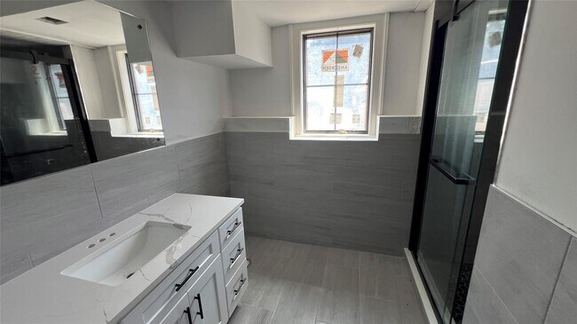 Building Photo - 38 Elmwood Ave