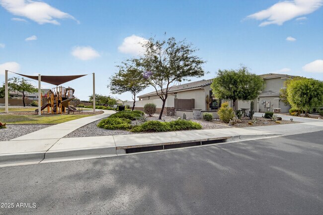 Building Photo - 17763 W Granite View Dr