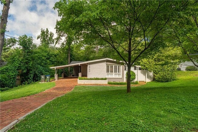 Foto del edificio - 3860 Carlton Dr