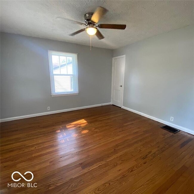 Building Photo - 1039 N Lynhurst Dr