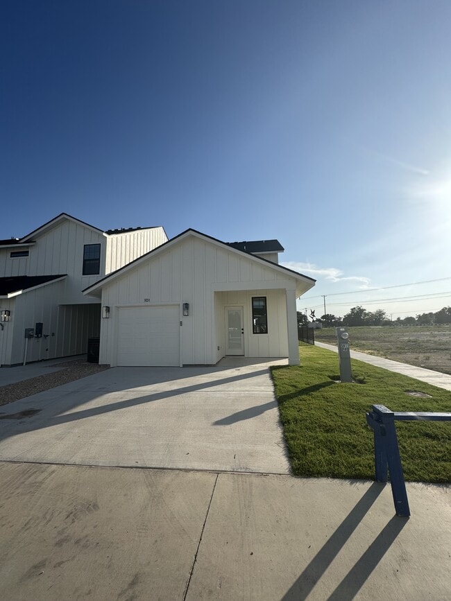 Foto del edificio - 5811 S 31st St