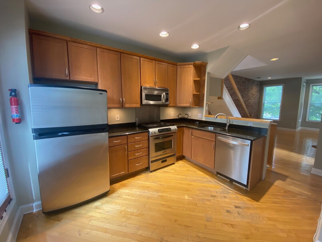Foto principal - 411 I St NE