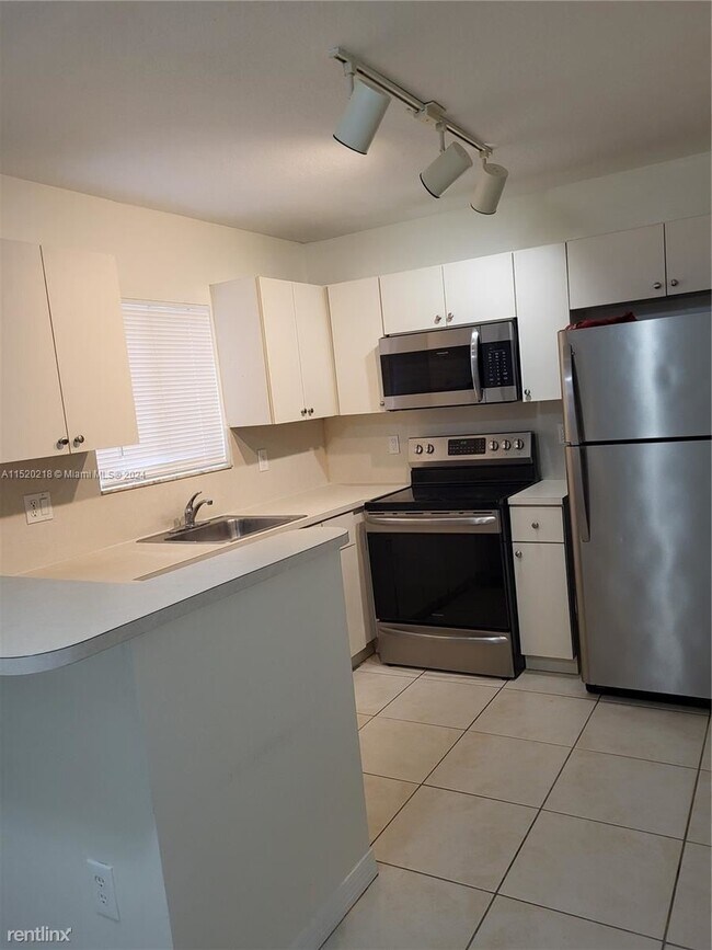Foto del edificio - 3 br, 2 bath House - 1260 SE 31st Ct # 106-34