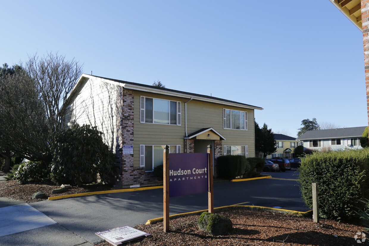Foto principal - Hudson Court Apartments