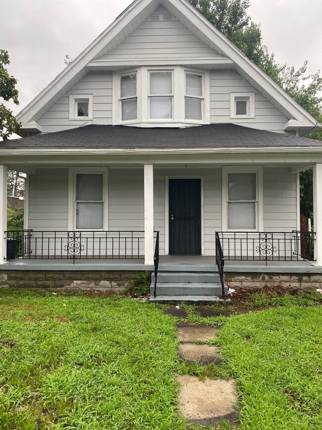 Building Photo - 319 N Detroit Ave