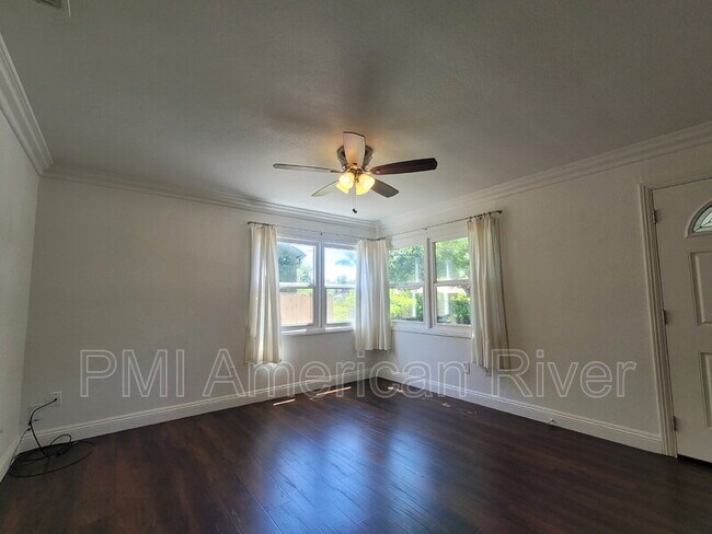 Photo - 4201 56th St House