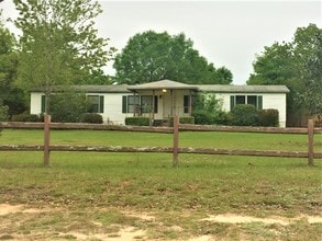 Building Photo - 8117 Delta Dr