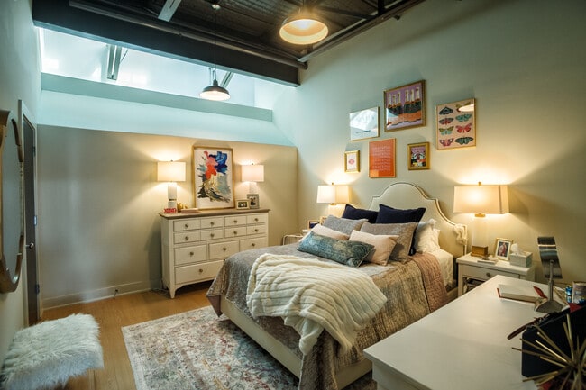 Foto del edificio - 509 W Spring St