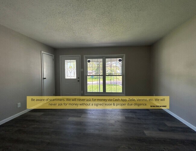 Building Photo - 1358 Cabrillo Dr