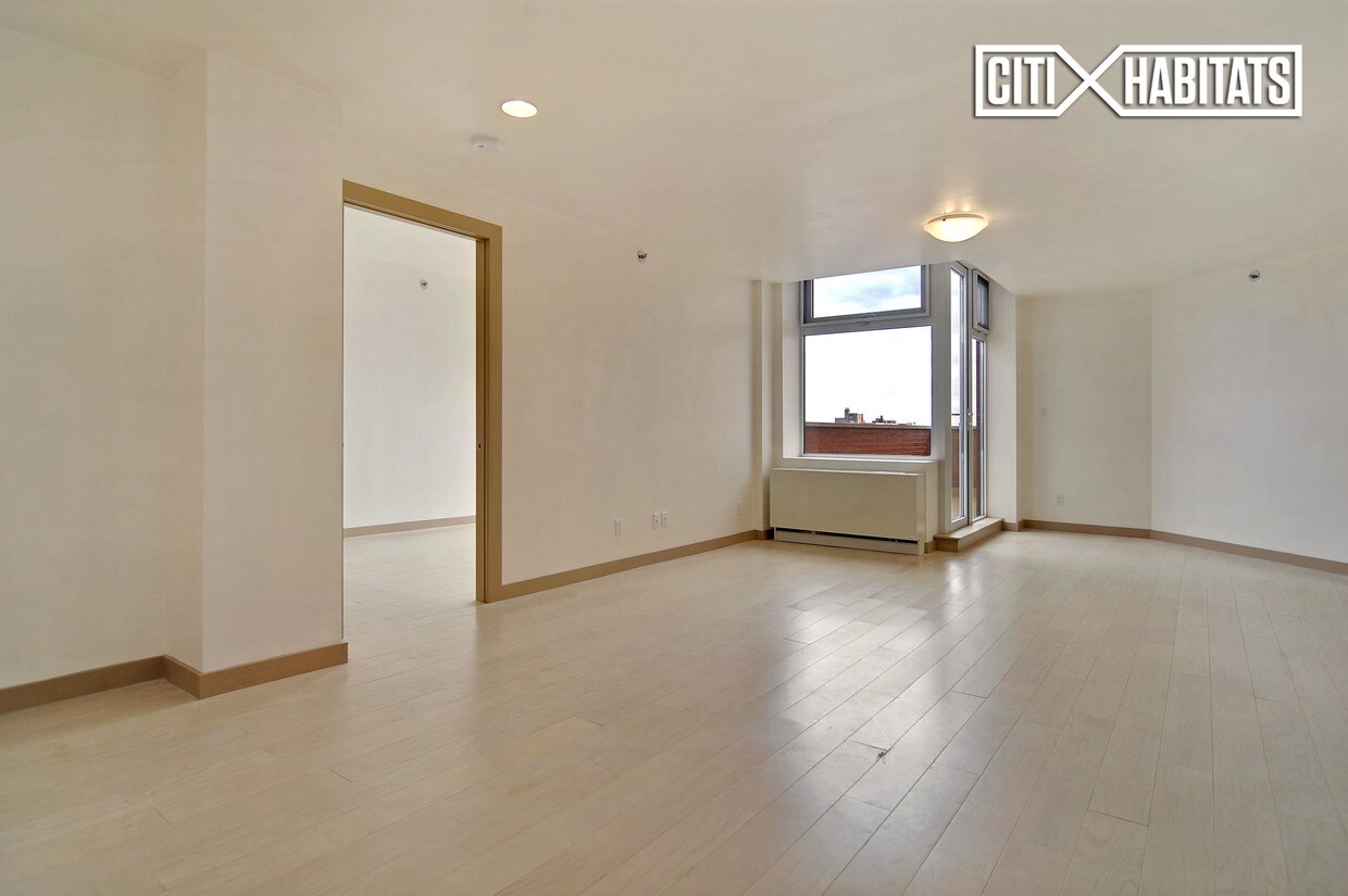 Foto principal - 4007 73rd St