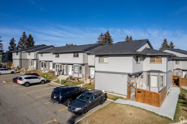 Building Photo - Hunter Estates