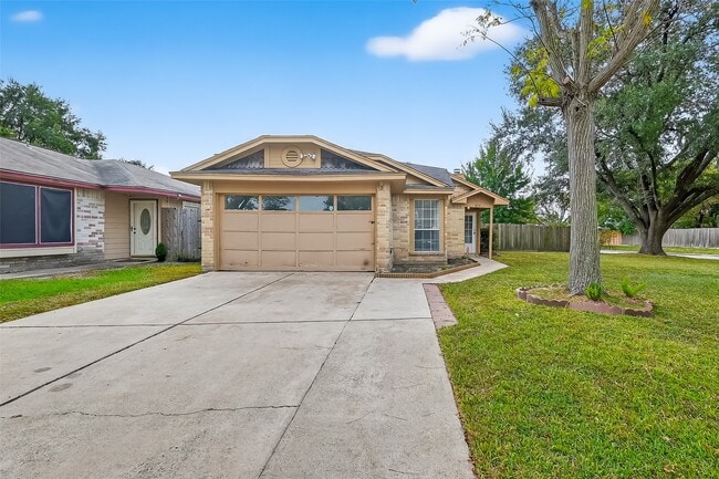 Building Photo - 9131 Goodmeadow Dr