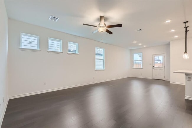Building Photo - 125 Watkinville Rd