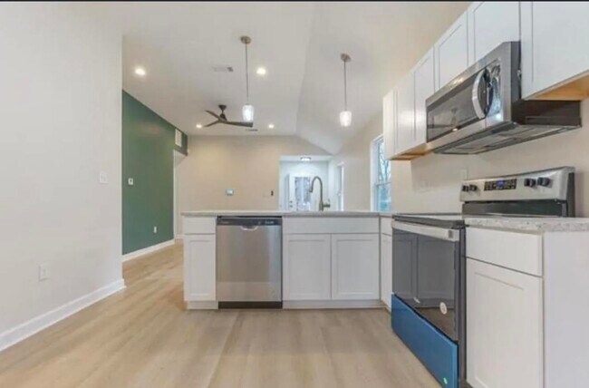 Foto del edificio - 4100 New Willow Rd