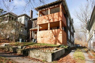 Building Photo - 519-521 Clarendon St