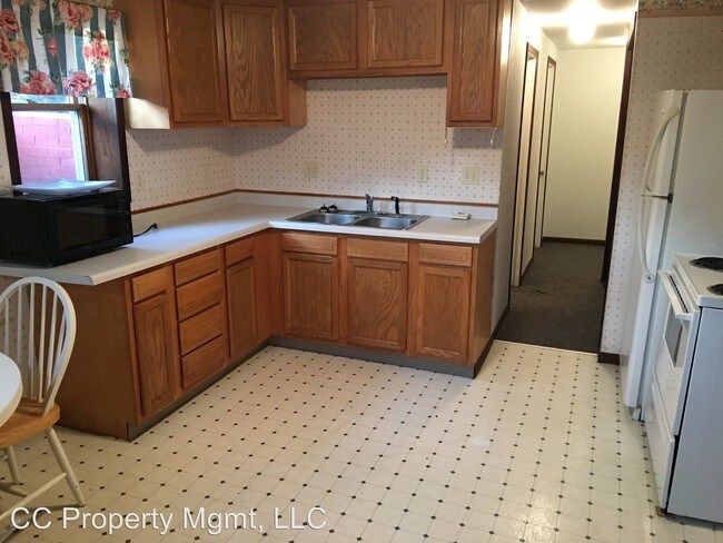 Building Photo - 2 br, 1 bath House - 111 E. Monroe St