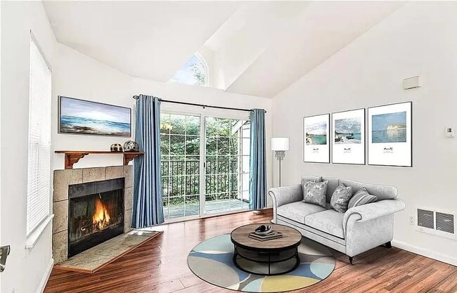Great Room - 2621 S 272nd St