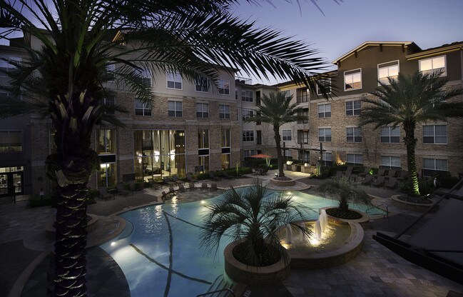 Building Photo - This Swanky 2 BR Could Be Yours