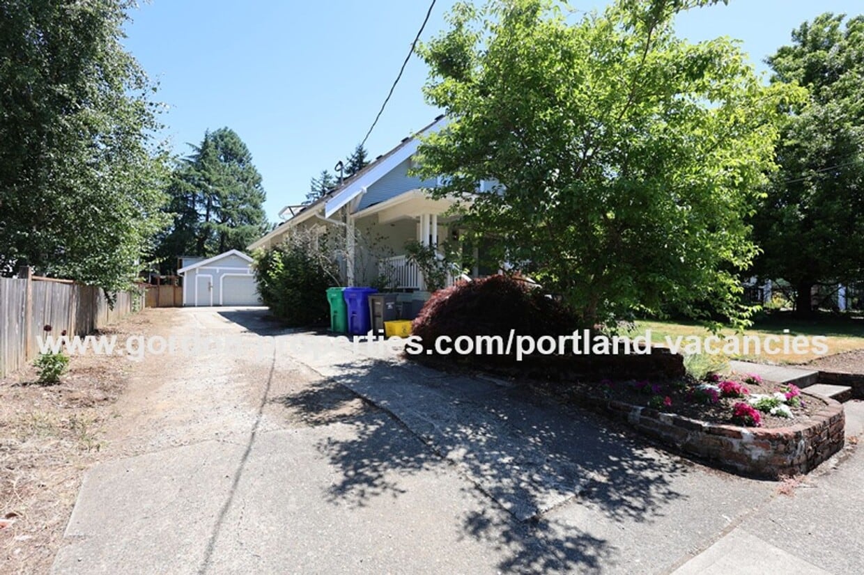 Building Photo - SE 88th Ave - 2 bedroom ADU close to the r...