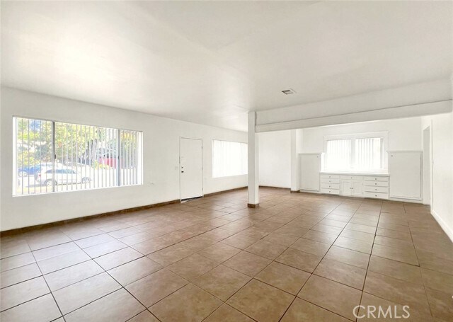 Foto del edificio - 1554 E Woodbury Rd