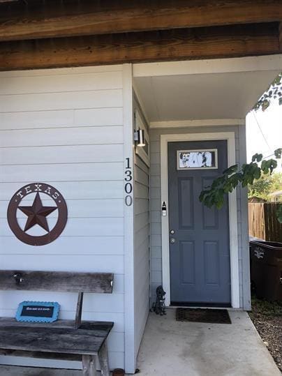 Building Photo - 1300 Hausman Dr