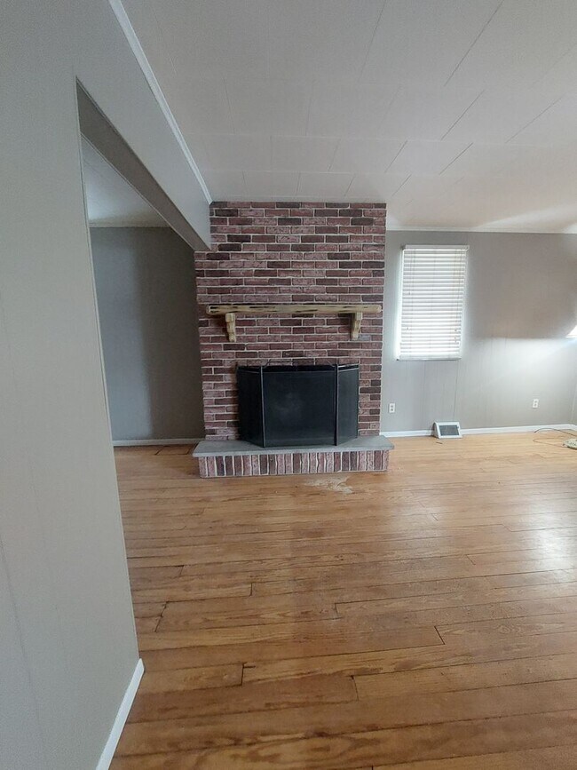 Foto del edificio - Spacious 2 bedroom home in Vandergrift