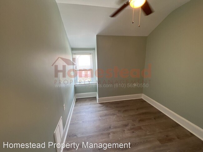 Building Photo - 4 br, 1 bath House - 12 Chestnut St