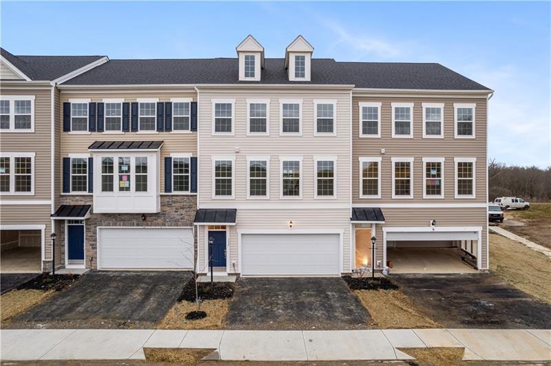 Foto principal - 135 Affinity Dr