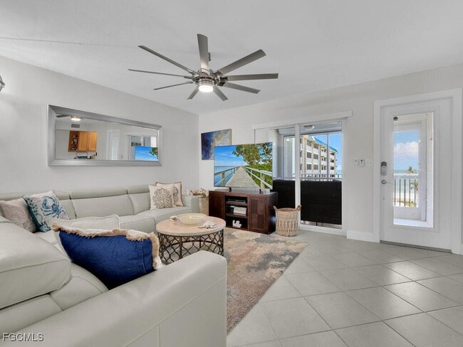 Foto del edificio - 25730 Hickory Blvd