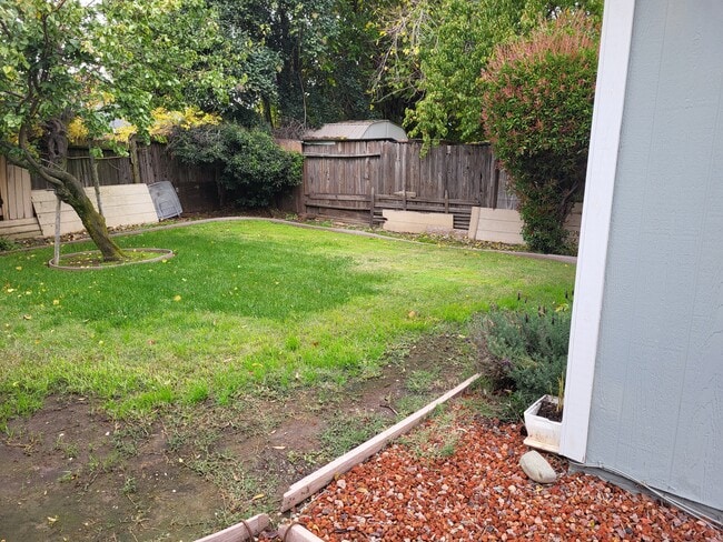 Building Photo - 2872 Cochise Ct