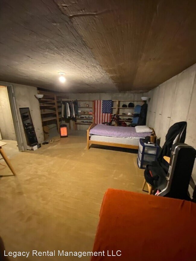 Building Photo - 2 br, 1 bath House - 580 S. 500 E.