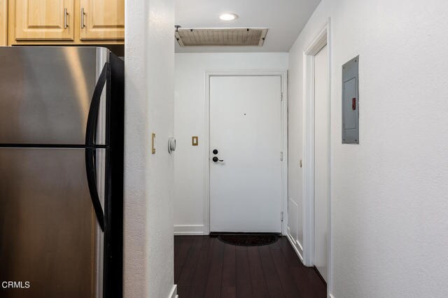 Building Photo - 300 N El Molino Ave