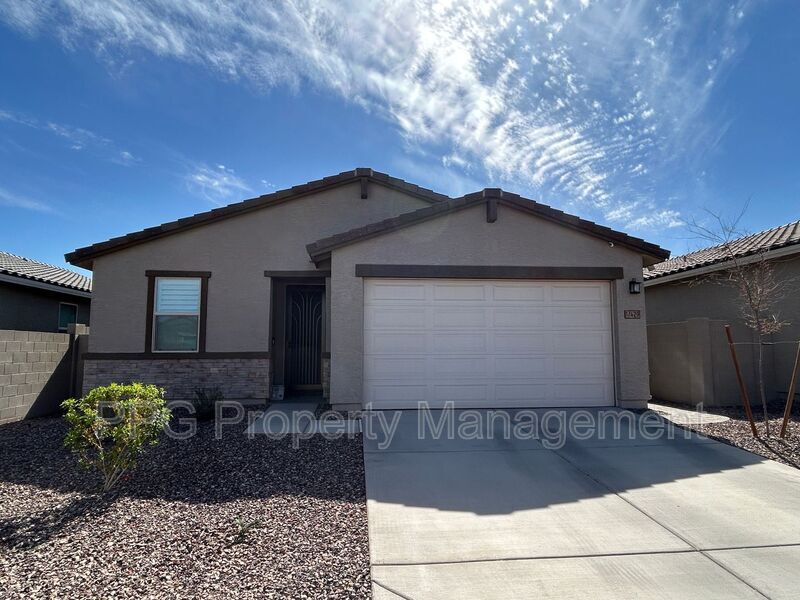 Foto principal - 17429 W Sunnyslope Ln