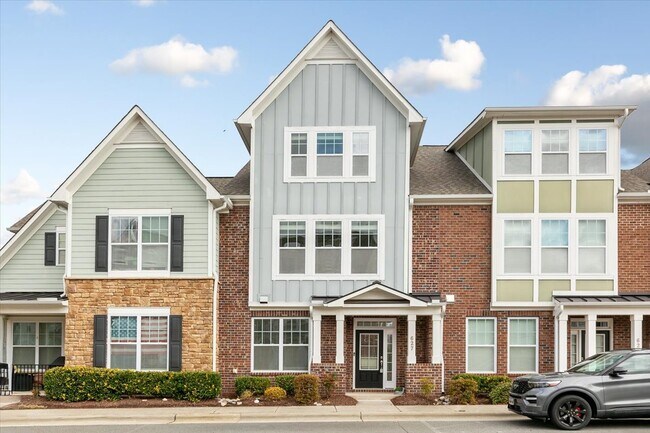 Photo - 627 Balsam Fir Dr Townhome