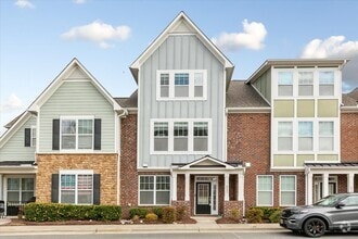 Building Photo - 627 Balsam Fir Dr