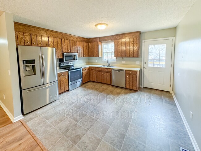 Foto del edificio - 3704 Greenpond Rd