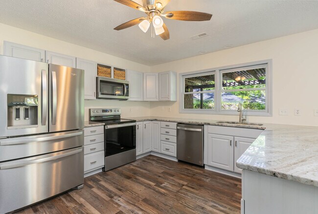 Building Photo - 1328 Crooked Oak Dr