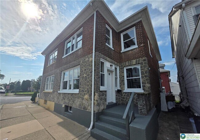 Foto del edificio - 161 W Wilkes Barre St