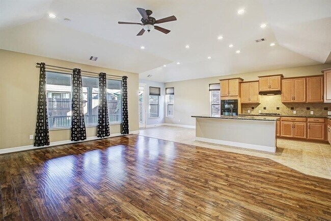 Foto del edificio - 11022 Avery Oaks Ln