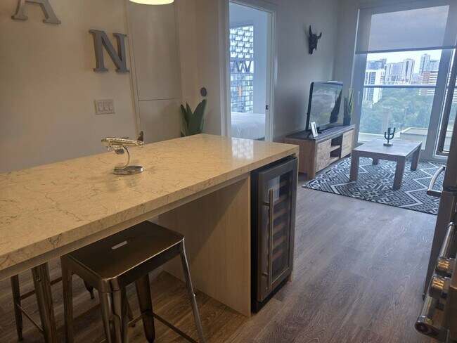 Building Photo - 30 Mutual St