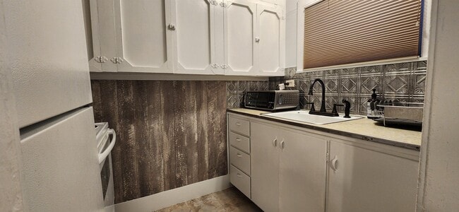 Building Photo - 405 N Quaw Blvd