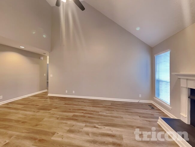 Building Photo - 2745 Call Hill Rd