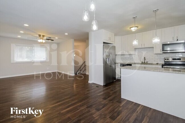 Foto del edificio - 1477 Cedar Creek Ln