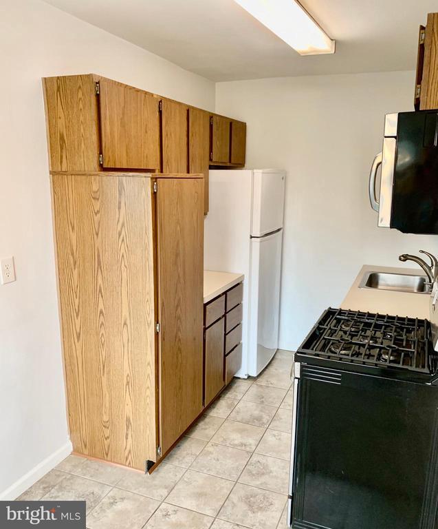 Foto del edificio - 1300 S Arlington Ridge Rd