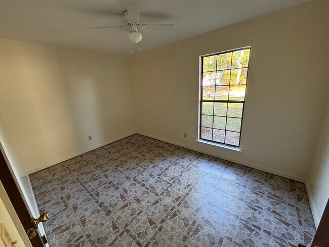 Foto del edificio - 505 Pinto Dr