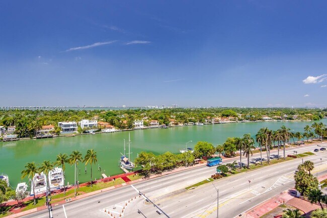 Foto del edificio - 5161 Collins Ave