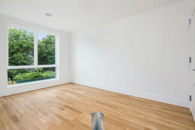 Building Photo - 1 bedroom in BROOKLYN NY 11221